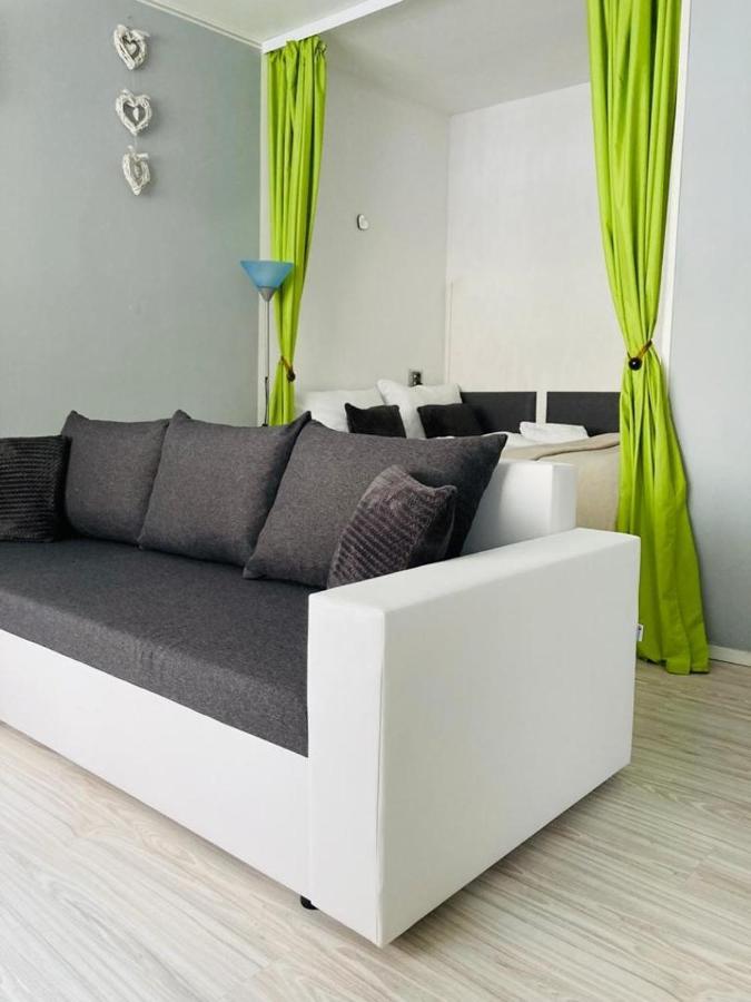 Apartamenty Every Sky Plac Ratuszowy 30 Еленя-Гура Экстерьер фото