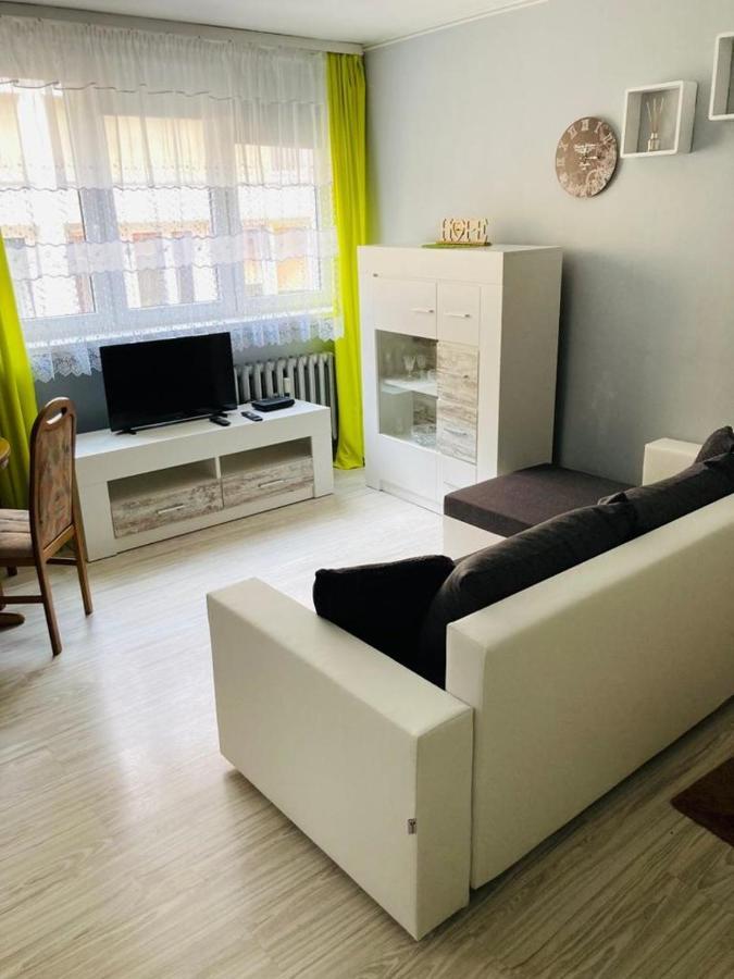 Apartamenty Every Sky Plac Ratuszowy 30 Еленя-Гура Экстерьер фото