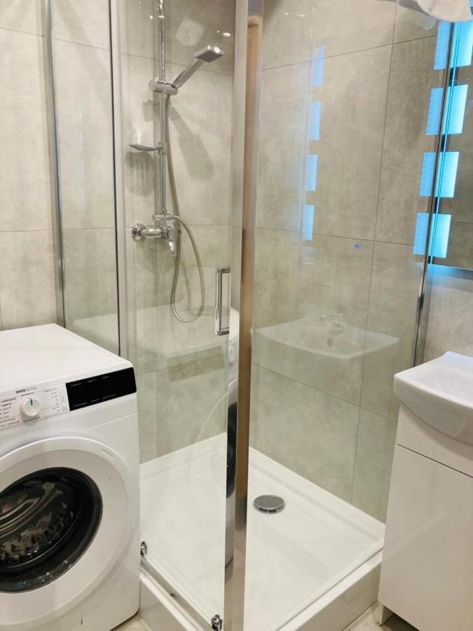 Apartamenty Every Sky Plac Ratuszowy 30 Еленя-Гура Экстерьер фото